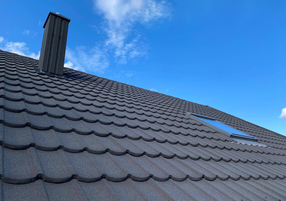 Common Types and Sizes of Stone-Coated Roof Tiles